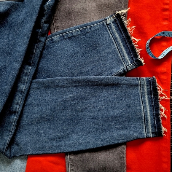 NWT Paige Verdugo Crop Skinny Jeans 29 Leyna Distressed Raw Hem - Picture 10 of 12